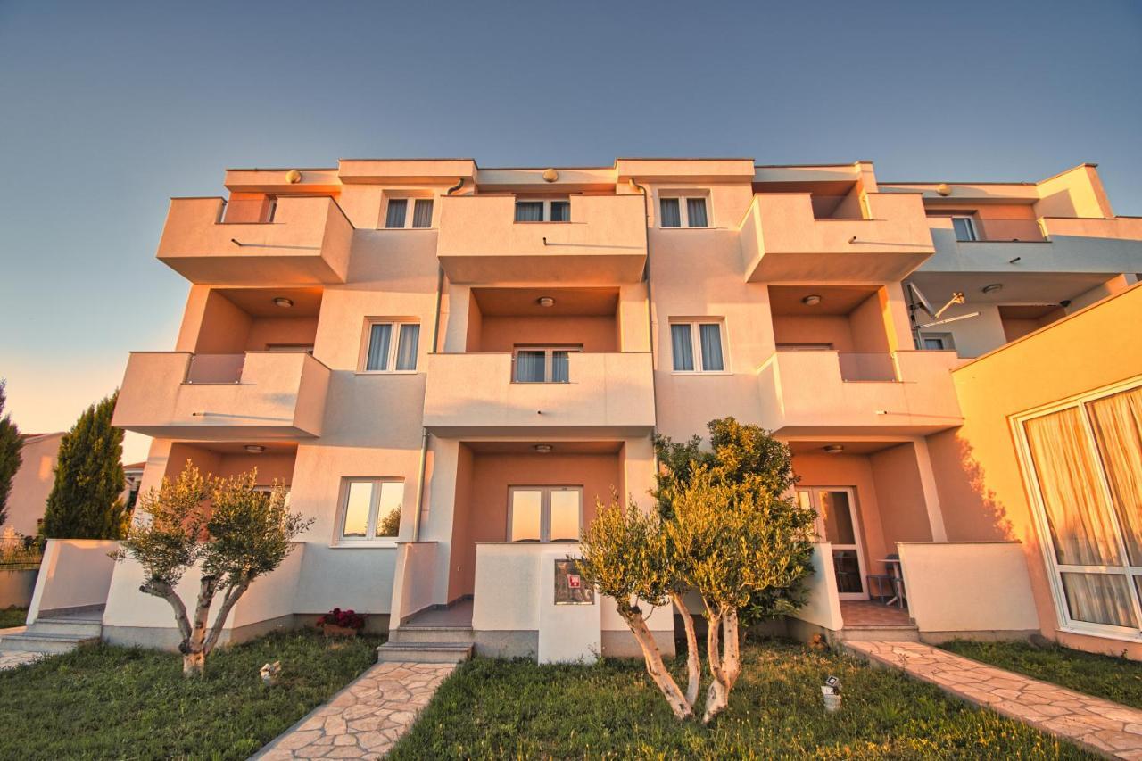 Pension Augustino Miletici Exterior foto